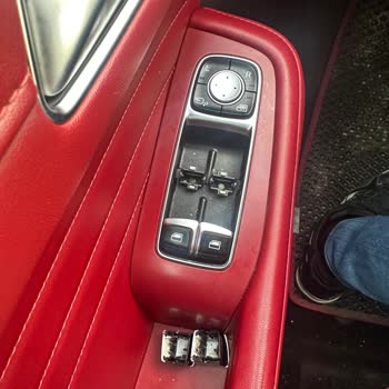 Garanti Kapsamındaki Suzuki Araçta Kırılan Direksiyon Cam Tuş Takımı Ücretsiz Değiştirilmedi