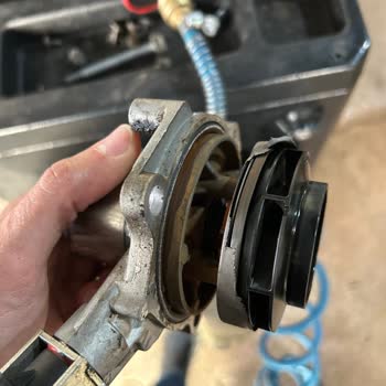 Organik Pembe Antifriz Nedeniyle Audi A3'de 20 Bin TL'lik Pompa Arızası