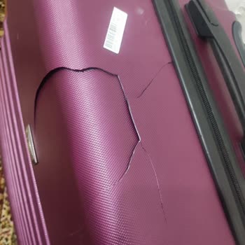 Sunexpress'te Parçalanmış Valiz Ve Sorumluluk Reddi