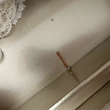 Konya Türkmenler Mobilya’da Eksik Ve Kırık Mobilya, Teslim Edilmeyen Puf Ve Yastıklar