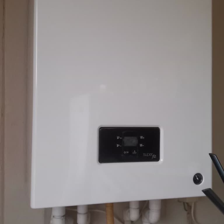 Patlama Sesleri Ve Yetersiz Servis Nedeniyle Garanti Kapsamında Kombi Değişimi Talebi