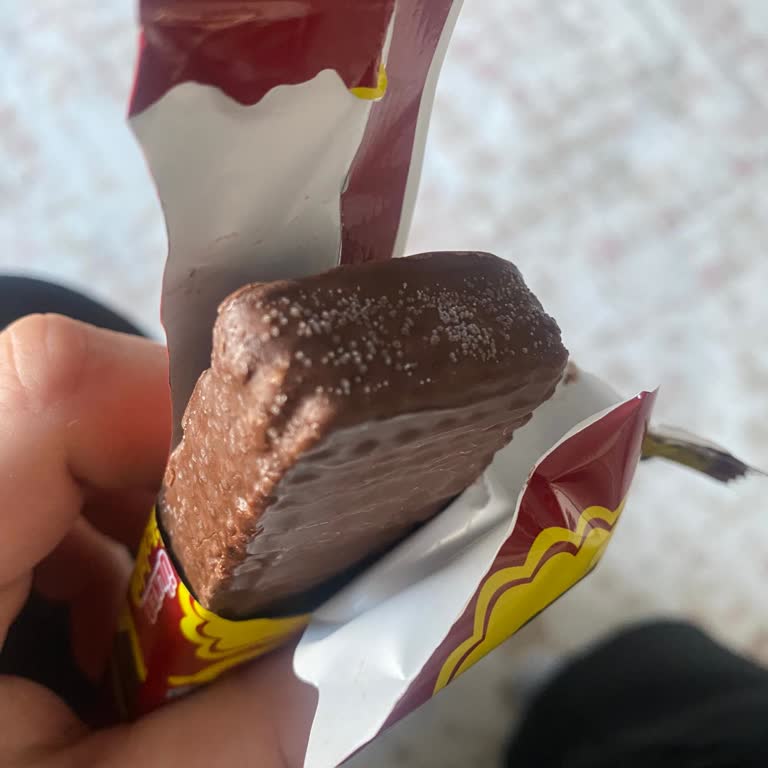 Ülker Çikolatalı Gofretin Benekli Görünümü Ve Kalite Şikayeti