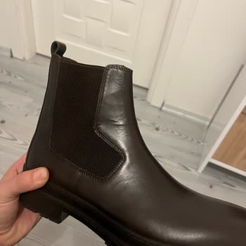 Derimod Botunda Kullanılmış Görünüm Ve Özensiz Paketleme