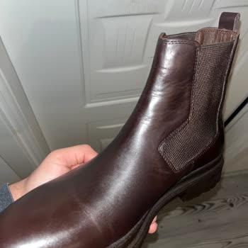 Derimod Botunda Kullanılmış Görünüm Ve Özensiz Paketleme