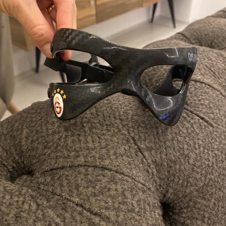 Sert Plastik Maske Çocuğumun Yüzüne Ağrı Ve İz Bırakıyor