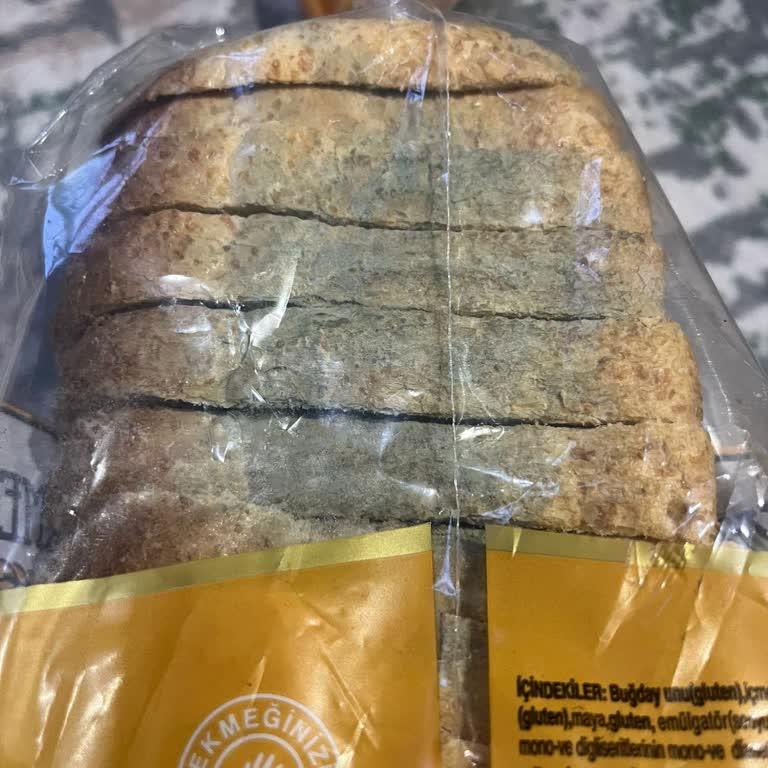 Küflü Ekmek Ve İade Reddiyle Karşılaşılan Saygısızlık
