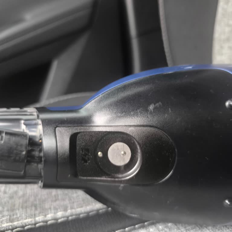 Philips 8049 Şarjlı Dik Süpürgede Tekrar Eden Parça Kırıkları Ve Garanti Dışı Tamir İtirazı