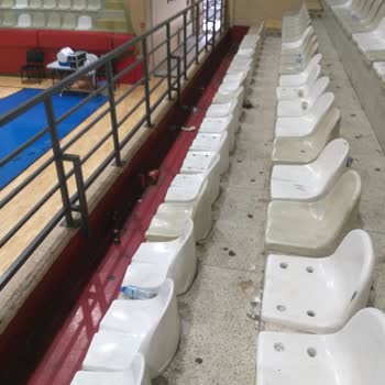 Serdar Yereli Spor Kompleksi Bakımsızlığı!