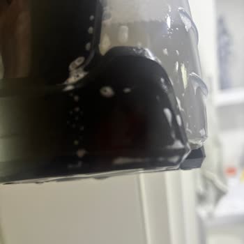 Karcher WV5 Cam Temizleme Makinesinde Su Sızıntısı Ve Değişim Talebi