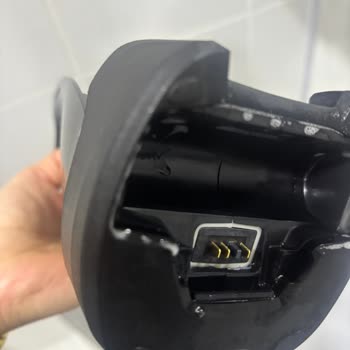 Karcher WV5 Cam Temizleme Makinesinde Su Sızıntısı Ve Değişim Talebi