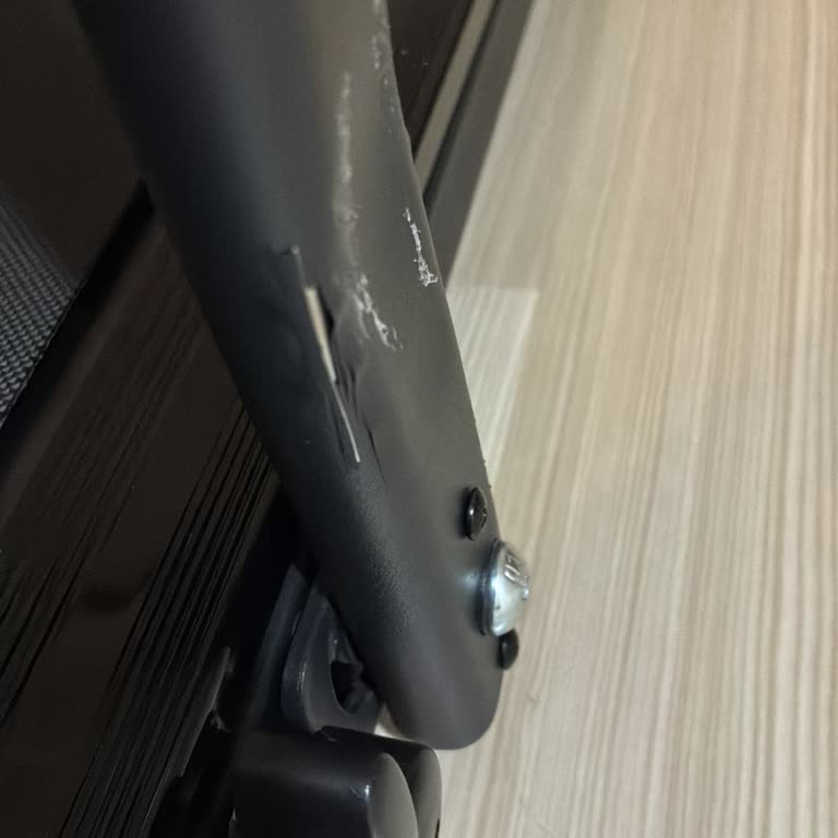 Defolu Yürüyüş Bandı Ürününde Üç Kez Değişim Ve İade Reddi