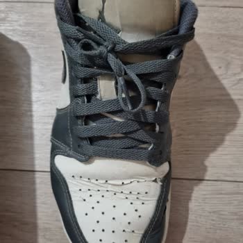 Nike Forum Mağazasındaki Ayakkabının Dış Kaplamasının Soyulması Ve İade Talebi