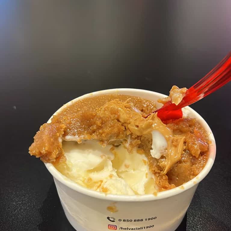 Helvacı Ali'den Helva Yerine Dondurma Gelen Sipariş