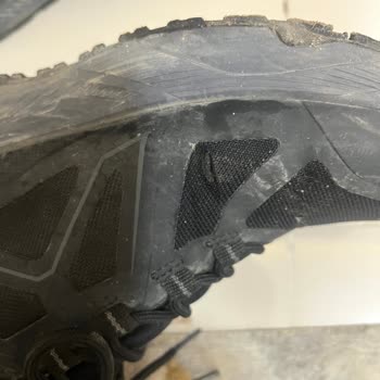 Ayakkabının Üretim Hatası Görülmesine Rağmen Garanti Reddi