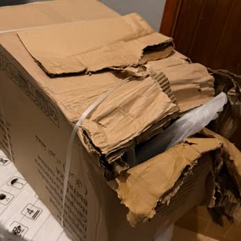 Hasarlı Koli Teslimi Nedeniyle DHL’den Sorumluluk Talebi