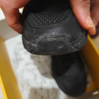 Greyder Spor Ayakkabısının 2 Ayda Açılması Ve Kullanıcı Hatası Reddi