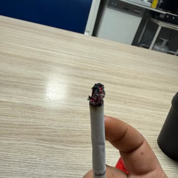 Parliament Night Blue Sigara Yanma Ve Patlama Sorunu İçin Kalite Kontrolü Talebi