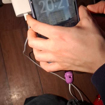 Özkaymak Turizm Priz Sorunu ve Araç Birleştirme Nedeniyle Şiddetli Gecikme Ve Güvenlik Endişesi