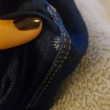 İkinci Kullanımda Fermuar Altı Yırtılan Jean Pantolon İçin Değişim Talebi