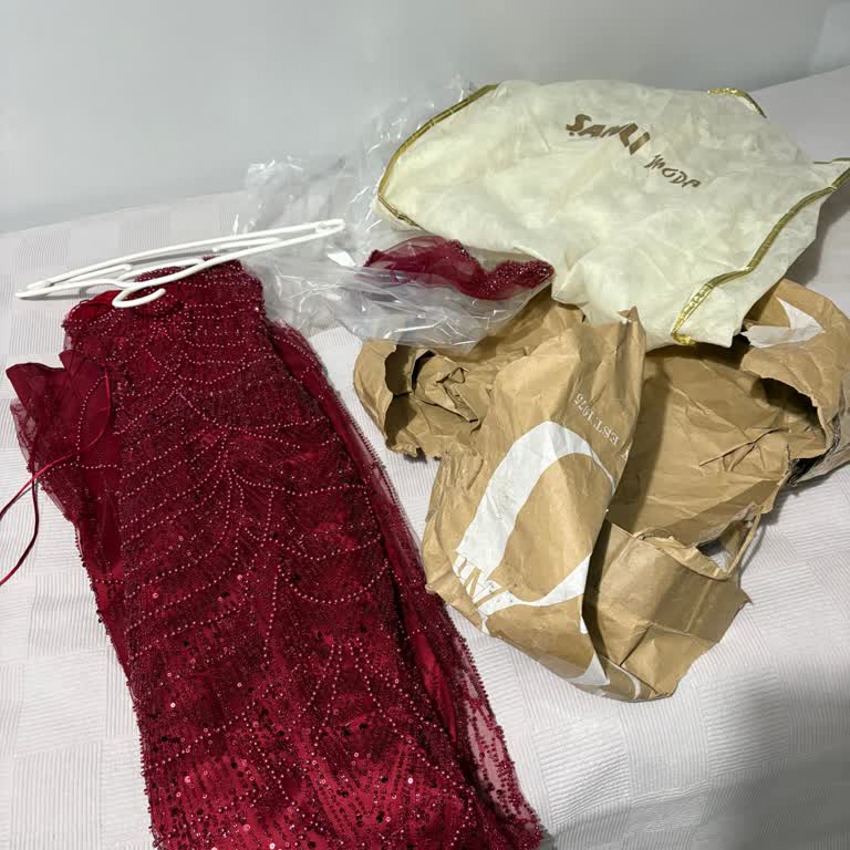 Açılmış Eksik Parçalı Kına Elbisesi İçin 14 Bin TL İade Talebi