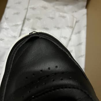 Garanti Süresi Dolmadan Üretim Hatası Red Edildi, Ayakkabı Ücretinin İadesi Talep Ediliyor