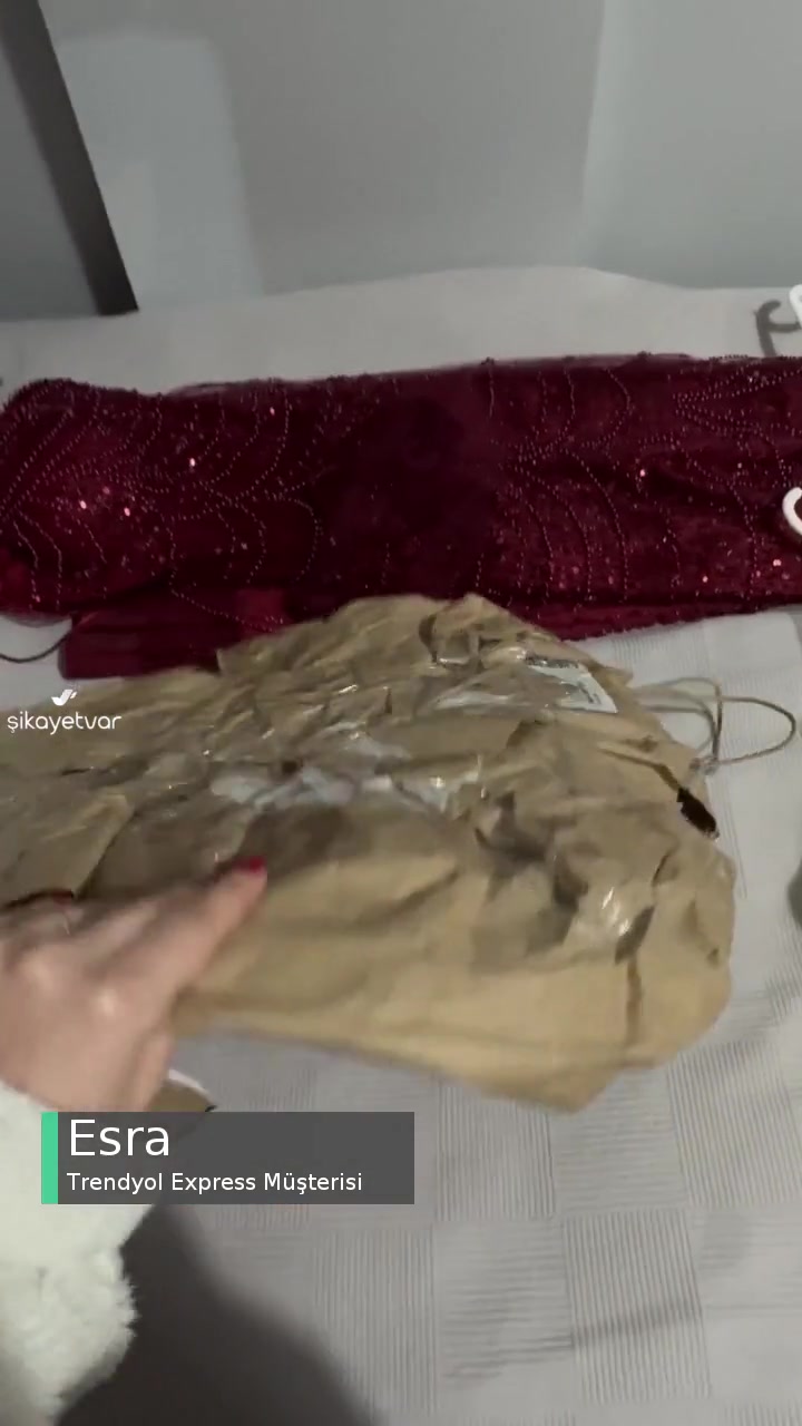 İzmir Bayrak Trendyol Express Kargonun Hasarlı Eksik Gelmesi videonun kapak resmi