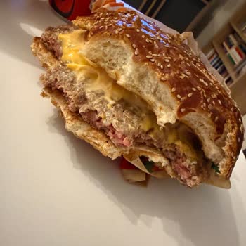 Burger King Çiğ Et Teslimatı Ve Yetersiz İade Teklifi