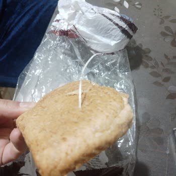 Unlüx Tam Buğday Tost Ekmeğinde Plastik Parça Bulunması Sağlık Endişesi Yarattı