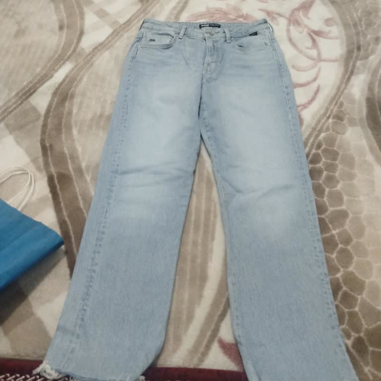 Aşırı Genişleyen Kot Pantolon İçin Değişim Talebi Ve Mağaza Reddi