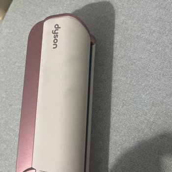 Dyson Airstrait Düzleştiricide Boya Altı Kararması Nedeniyle Değişim Talebi