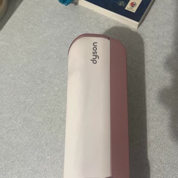 Dyson Airstrait Düzleştiricide Boya Altı Kararması Nedeniyle Değişim Talebi