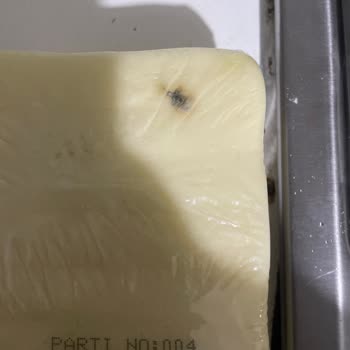 Küflü Kaşar Peyniri Gönderildi, İade Talebine Cevap Gelmedi