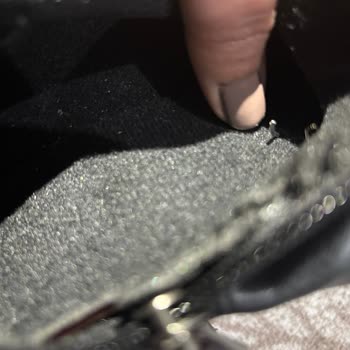 Tusem Moda Ayakkabı Ayak İçine Çivi Batan Çizme Ve Satıcının Tehditkar Tutumu