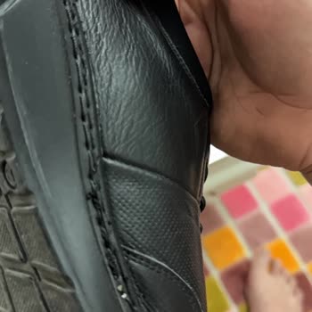 Hotiç Ayakkabısının Kötü Dikiş Tamiri Ve Değişim Talebi