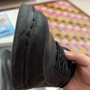 Hotiç Ayakkabısının Kötü Dikiş Tamiri Ve Değişim Talebi