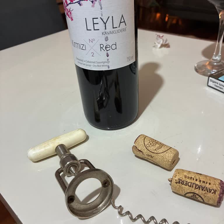 Kavaklıdere Şişesinde Çift Mantar Hatası Baba Yadigarı Tirbuşon Kırıldı