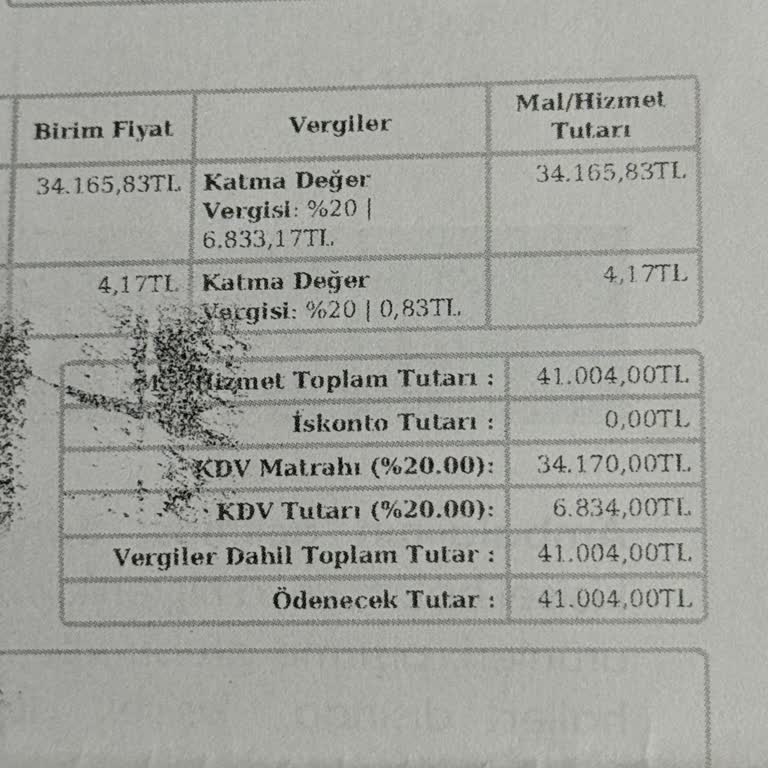 Yeni Alınan İPhone 16’da Ön Kamerada Toz Parçası