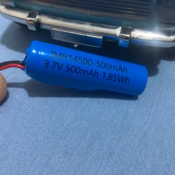 Uzaktan Kumandalı Araçta Pil 500Mah Olmasına Rağmen 1 Dakika Çalışıyor Ve LED'leri Yanmıyor