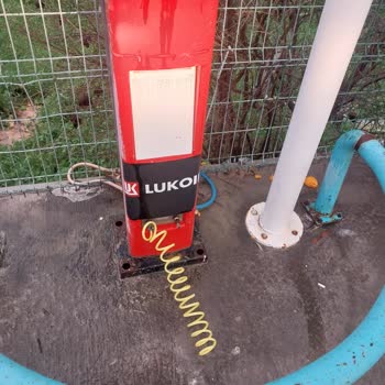 Balıkesir Havran Lukoil İstasyonunda Su Ve Hava Pompalarının Çalışmaması Müşteriyi Hayal Kırıyor