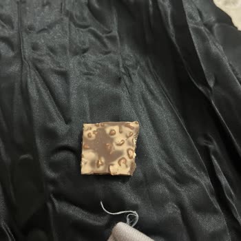 Süresi Geçmiş Çikolata Satışı Ve Güven Sorunu