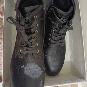 Su İtici Sprey Botta Kalıcı Lekelere Neden Oldu Ve Ücret İadesi Reddi