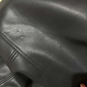 Kısa Sürede Soyulan Deri Ceket, Değişim Ve İade Talebi