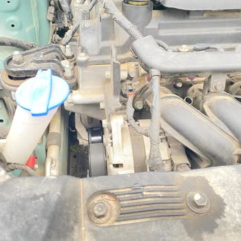 Uytun Hyundai Servisinde Araç İç Döşemeleri Kirli Bırakıldı