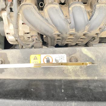 Uytun Hyundai Servisinde Araç İç Döşemeleri Kirli Bırakıldı