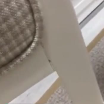 Kelebek Mobilya Çatlak Sandalye Sorunu