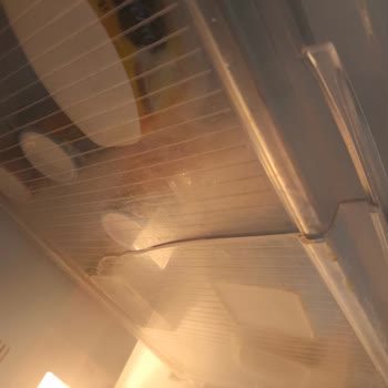 Arçelik 8180 NF Plus Buzdolabının Rafları Kırık Ve Yedek Parça Temin Edilemiyor