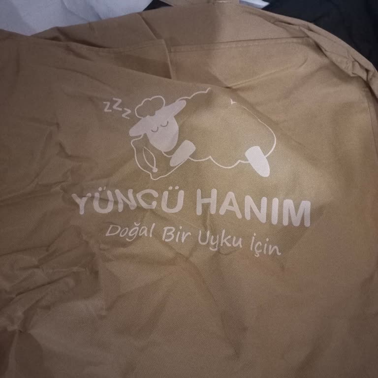 Yastıklar Çöktü, Yün Yorgan Terletiyor Ve Konforu Beklentileri Karşılamıyor