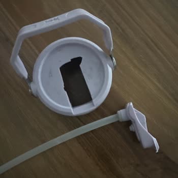 Stanley Kırılan Kapak Nedeniyle Yedek Parça Sağlanamaması Ve Ürünün Kullanılamaz Hale Gelmesi