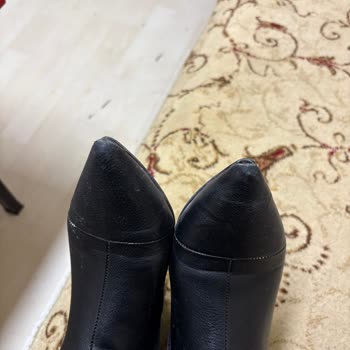 Kalitesiz Botta Açılma Ve Deri Kırılmaları Hemen Değişim Talebi