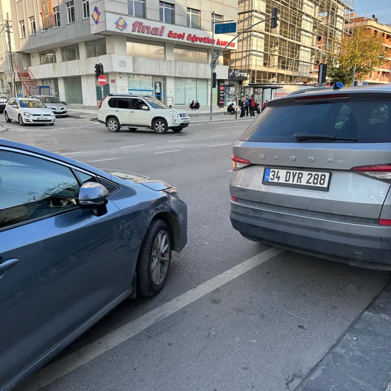 Kırık Sol Arka Stop Lambası Onarılmadı, Sigorta Ve Servis Sorumluluğu Reddi